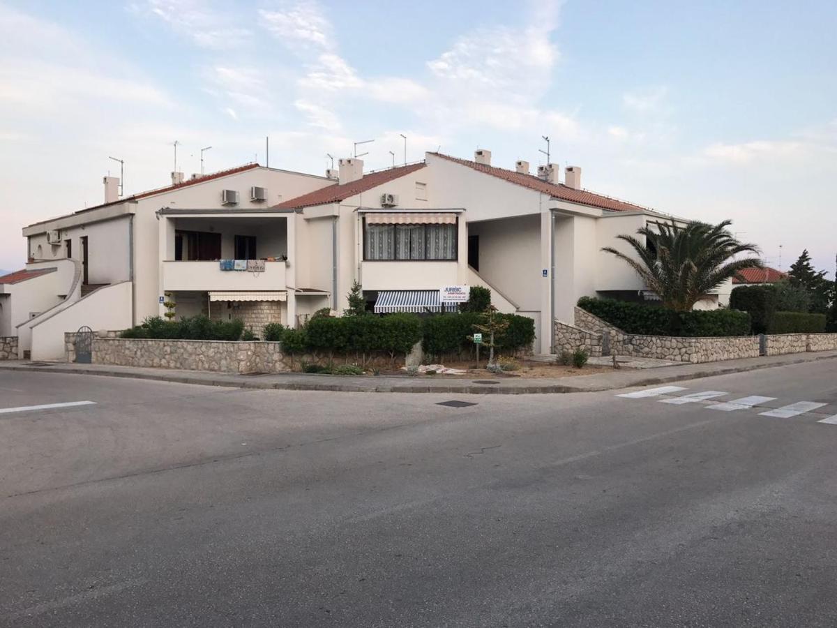 Jurisic Apartments Novalja Kültér fotó