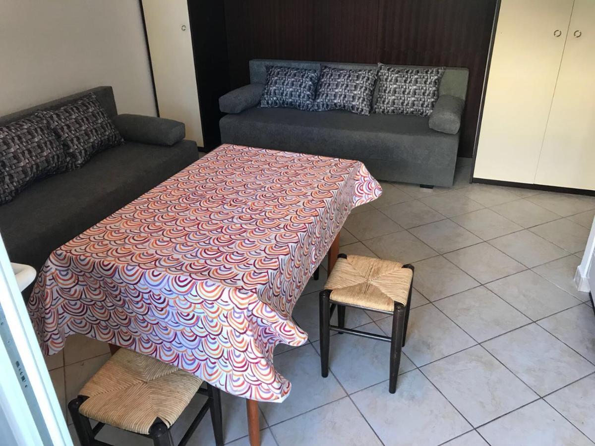 Jurisic Apartments Novalja Kültér fotó