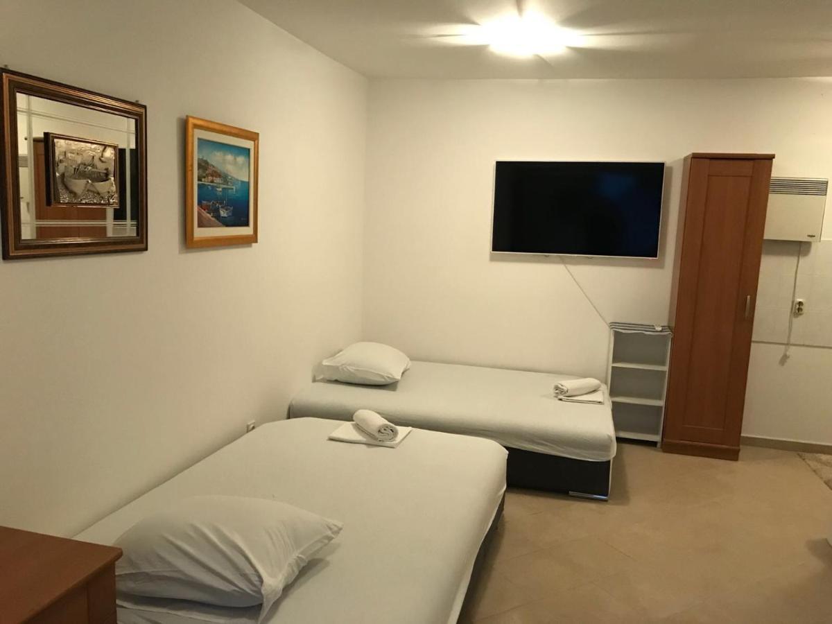 Jurisic Apartments Novalja Kültér fotó