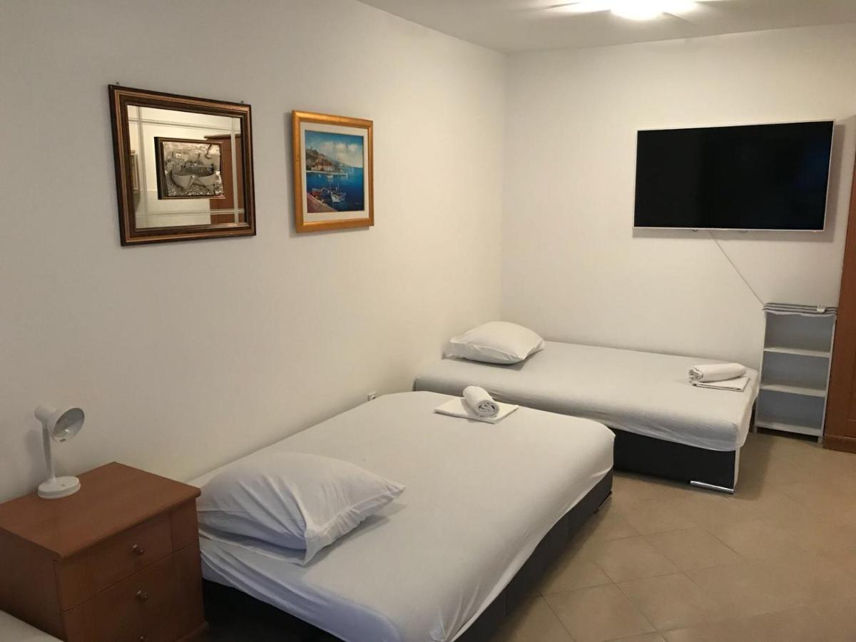 Jurisic Apartments Novalja Kültér fotó